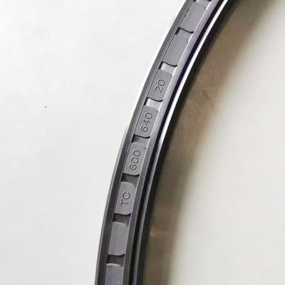 900*950*25 TC Oil Seal en caoutchouc NBR FKM Parfait pour les applications de scellement