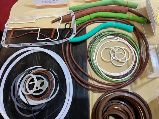Produit en caoutchouc de silicone en bandes de joints à billes moulées finies sur commande directe d'usine OEM/ODM pour la vente en gros